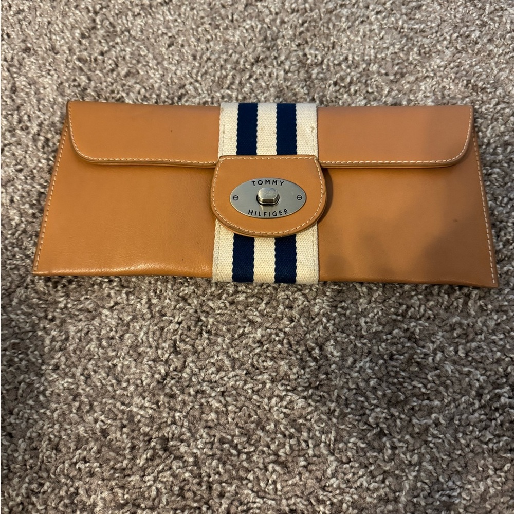 Tommy Hilfiger Camel Clutch with Stripes